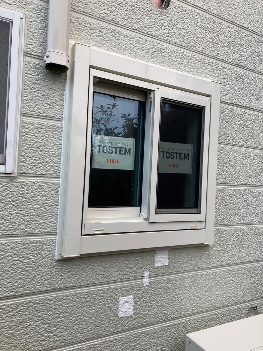 ネットアスの【安曇野市】外窓交換（はつり工法）＊浴室の施工後の写真1