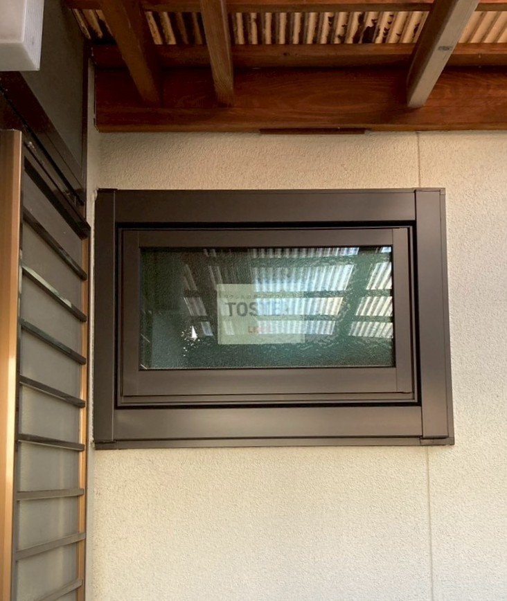 ネットアスの【松本市】外窓交換（はつり工法）＊洗面脱衣＊引違い窓を横すべり窓へ！の施工後の写真1