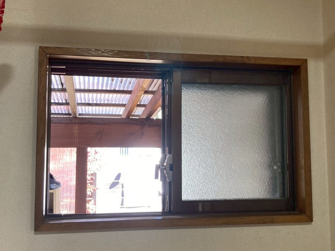 ネットアスの【松本市】外窓交換（はつり工法）＊洗面脱衣＊引違い窓を横すべり窓へ！の施工前の写真2