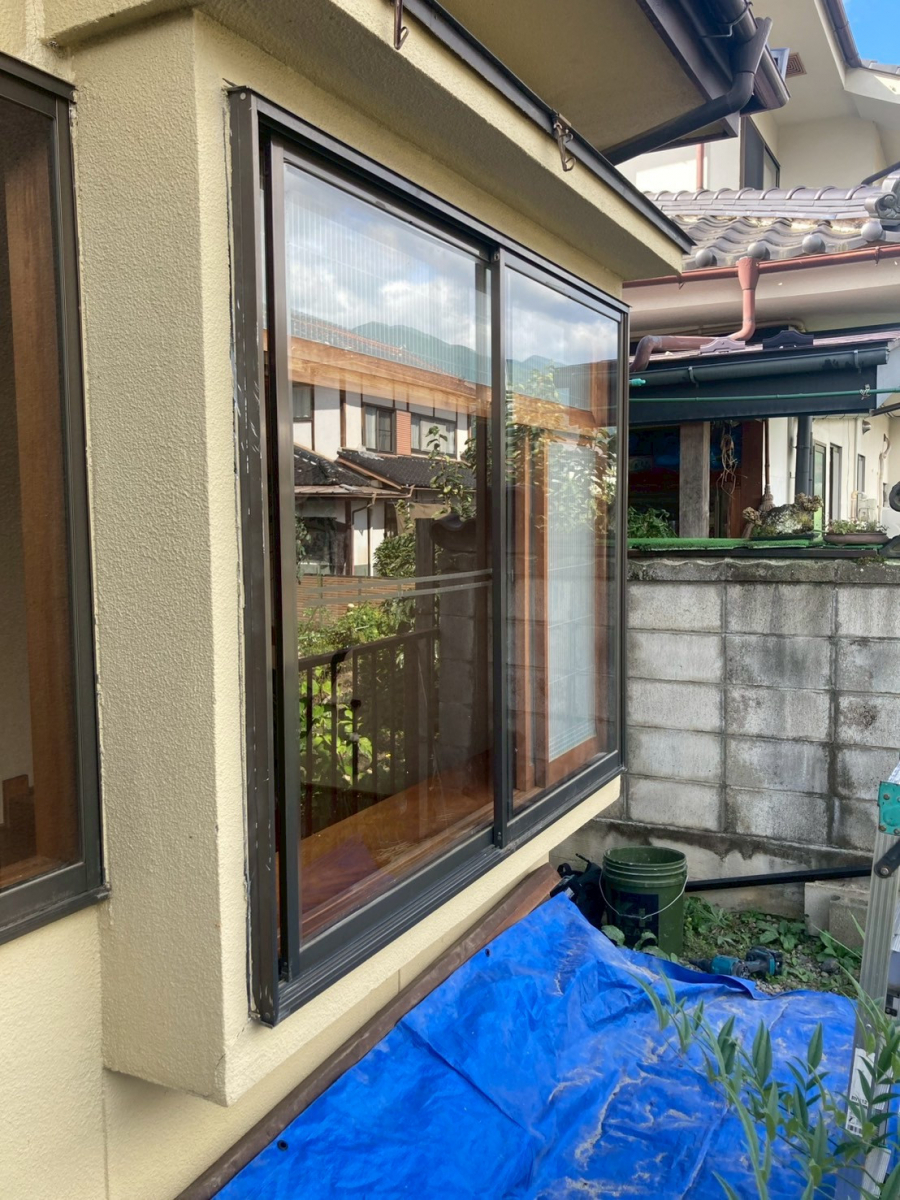 ネットアスの［松本市］外窓交換（はつり工法）＊引違いからFIX窓に！の施工前の写真1