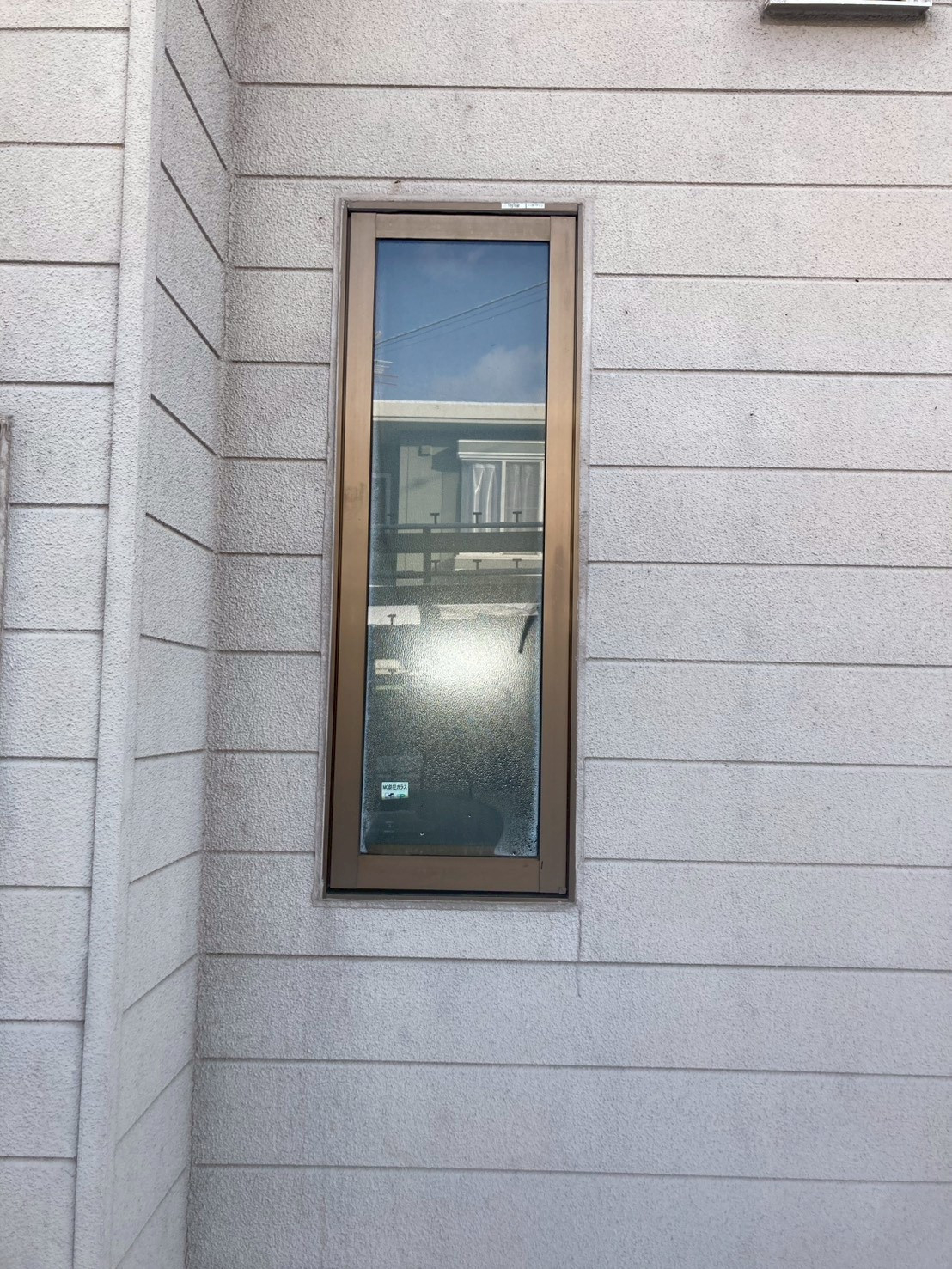 ネットアスの［安曇野市］外窓交換（カバー工法）＊洗面脱衣所の施工前の写真1