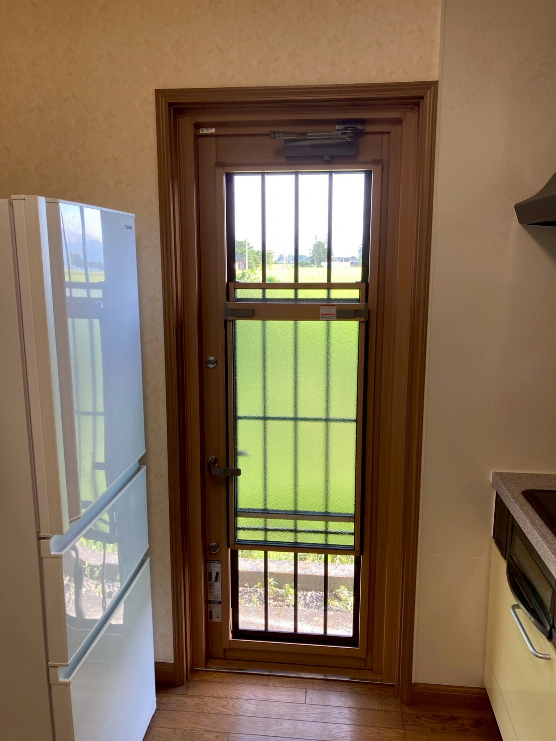 ネットアスの［安曇野市］勝手口ドア交換＊リシェント勝手口ドア高断熱仕様の施工後の写真2