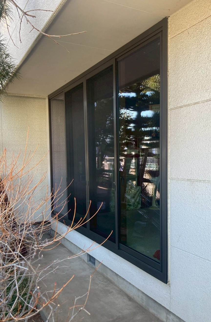 ネットアスの［塩尻市］外窓交換（カバー工法）＊ご実家の窓を断熱リフォーム！の施工後の写真1