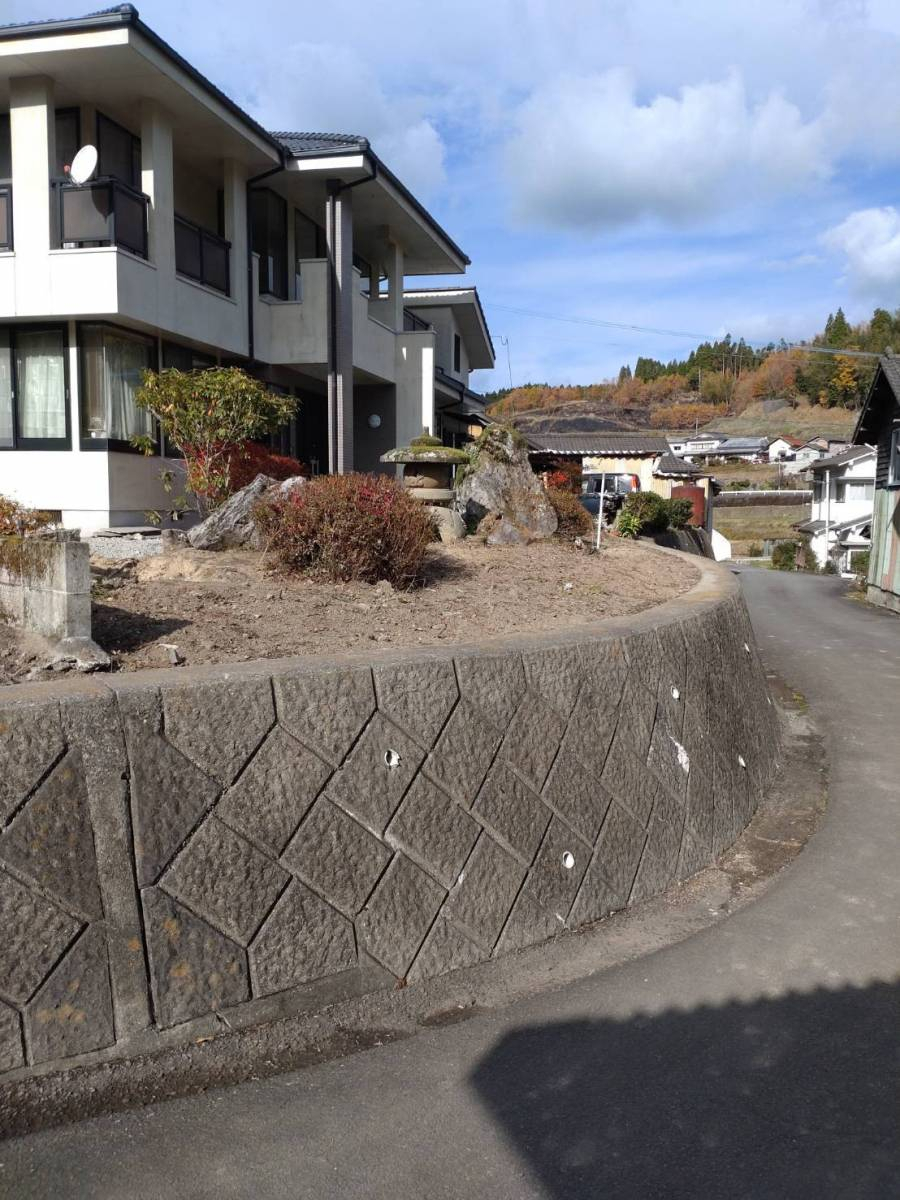 九重トーヨー住器のフェンス取付の施工前の写真1