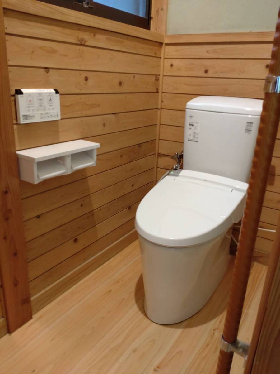 九重トーヨー住器のトイレリフォームの施工後の写真1