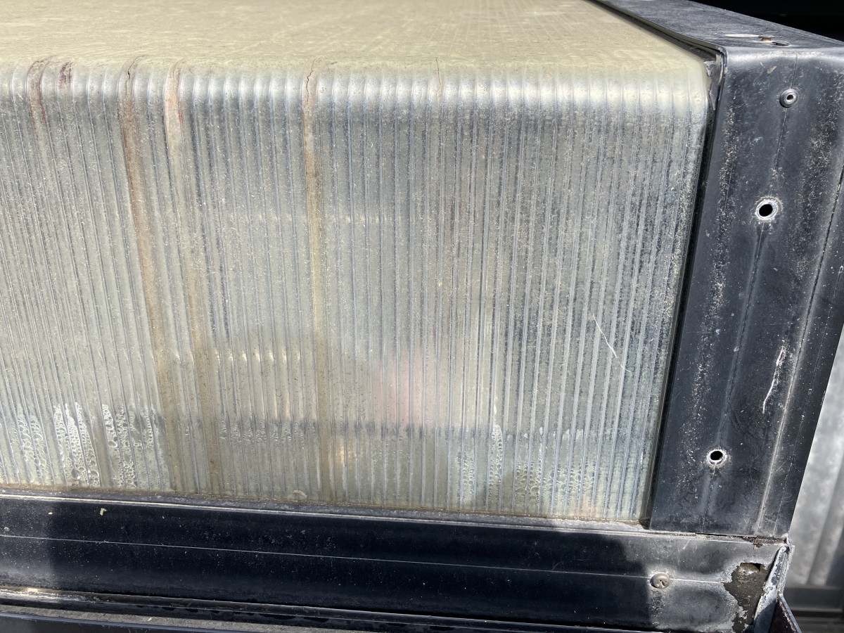 ニチヨシのテラス囲い屋根材交換＃1の施工前の写真2