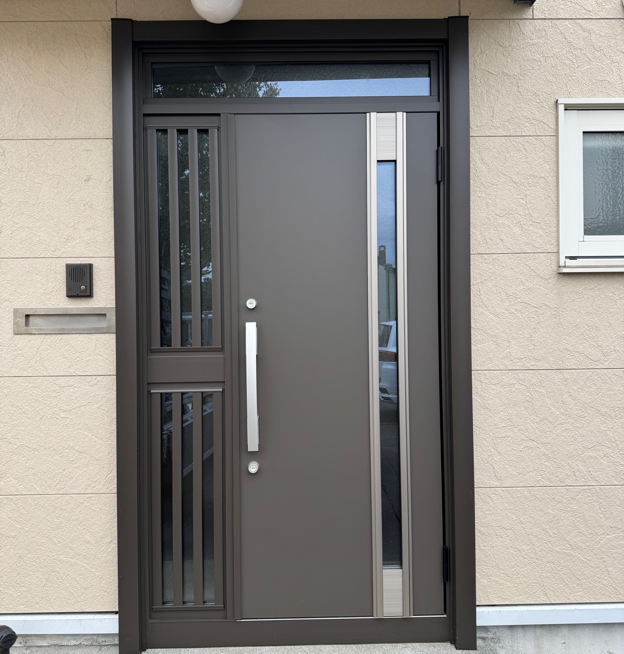 古石商店の灯油代や電気代などの暖房費対策にリフォームドア工事をお勧めします。の施工事例詳細写真1