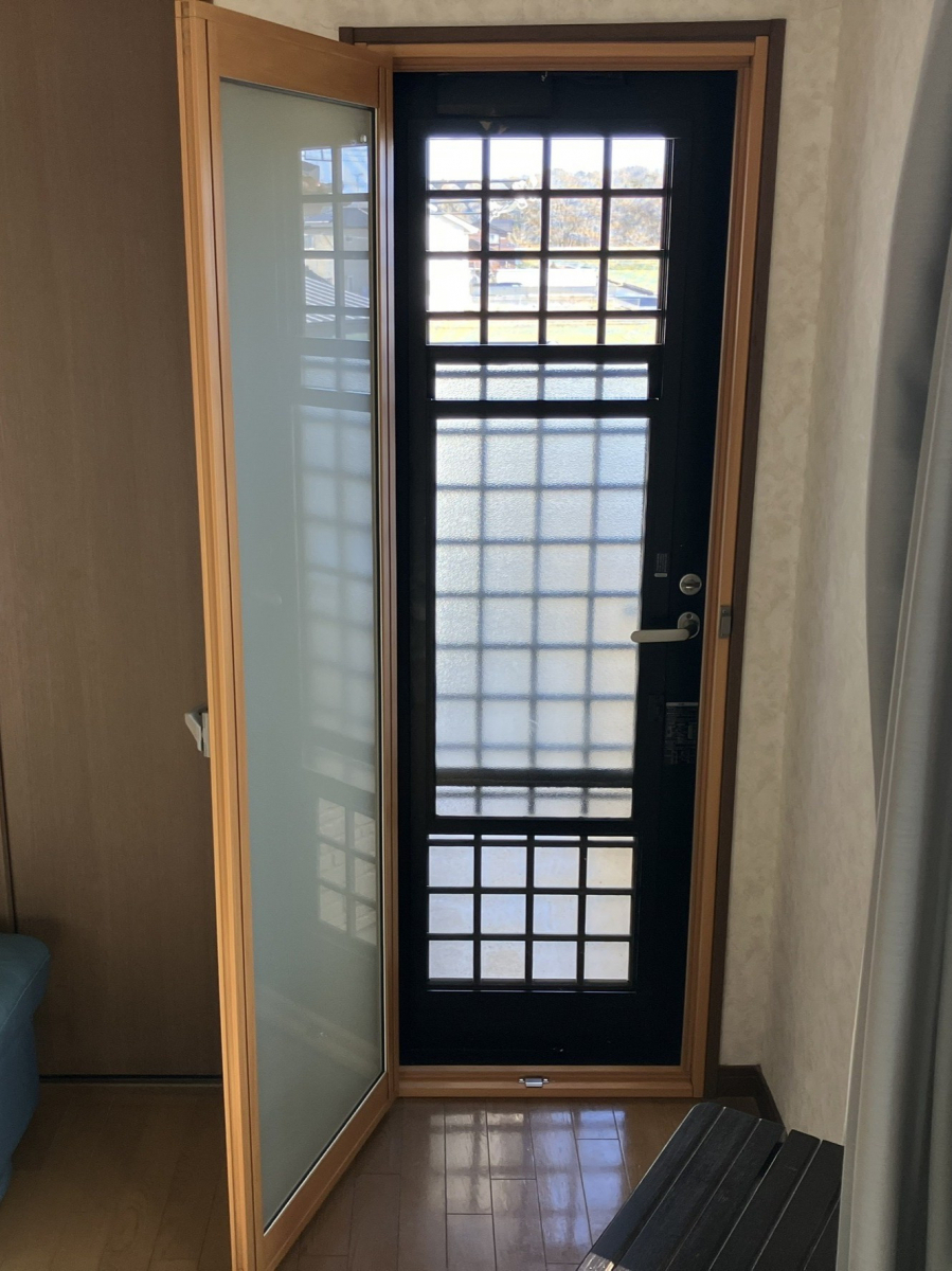 つくば住生活 つくば店のテラスドアにもLIXILの内窓インプラス!断熱・防音効果で快適な室内に<茨城県常総市>の施工後の写真1
