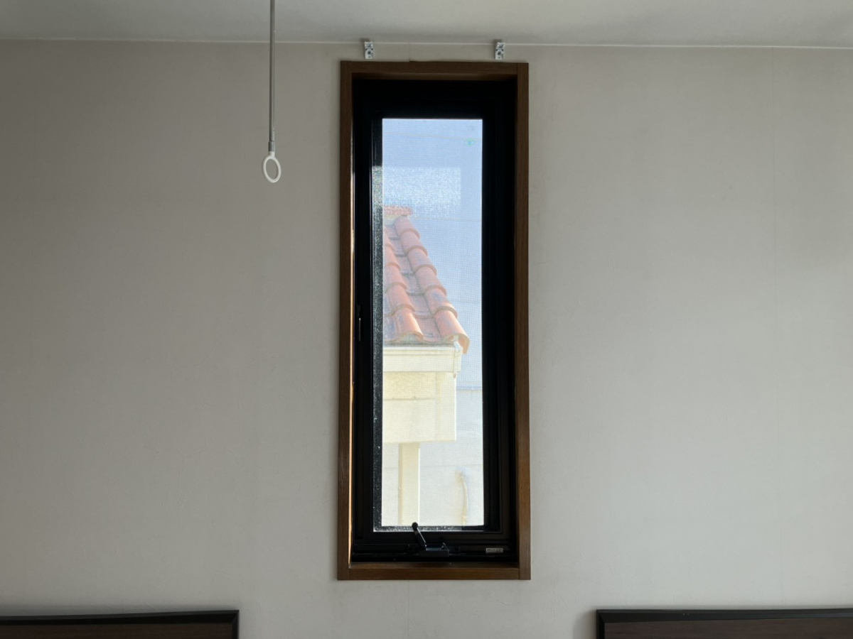 つくば住生活 つくば店の寒さ・暑さの気になる寝室の窓をLIXILのリプラスで取替えリフォーム＜茨城県つくば市＞の施工前の写真1