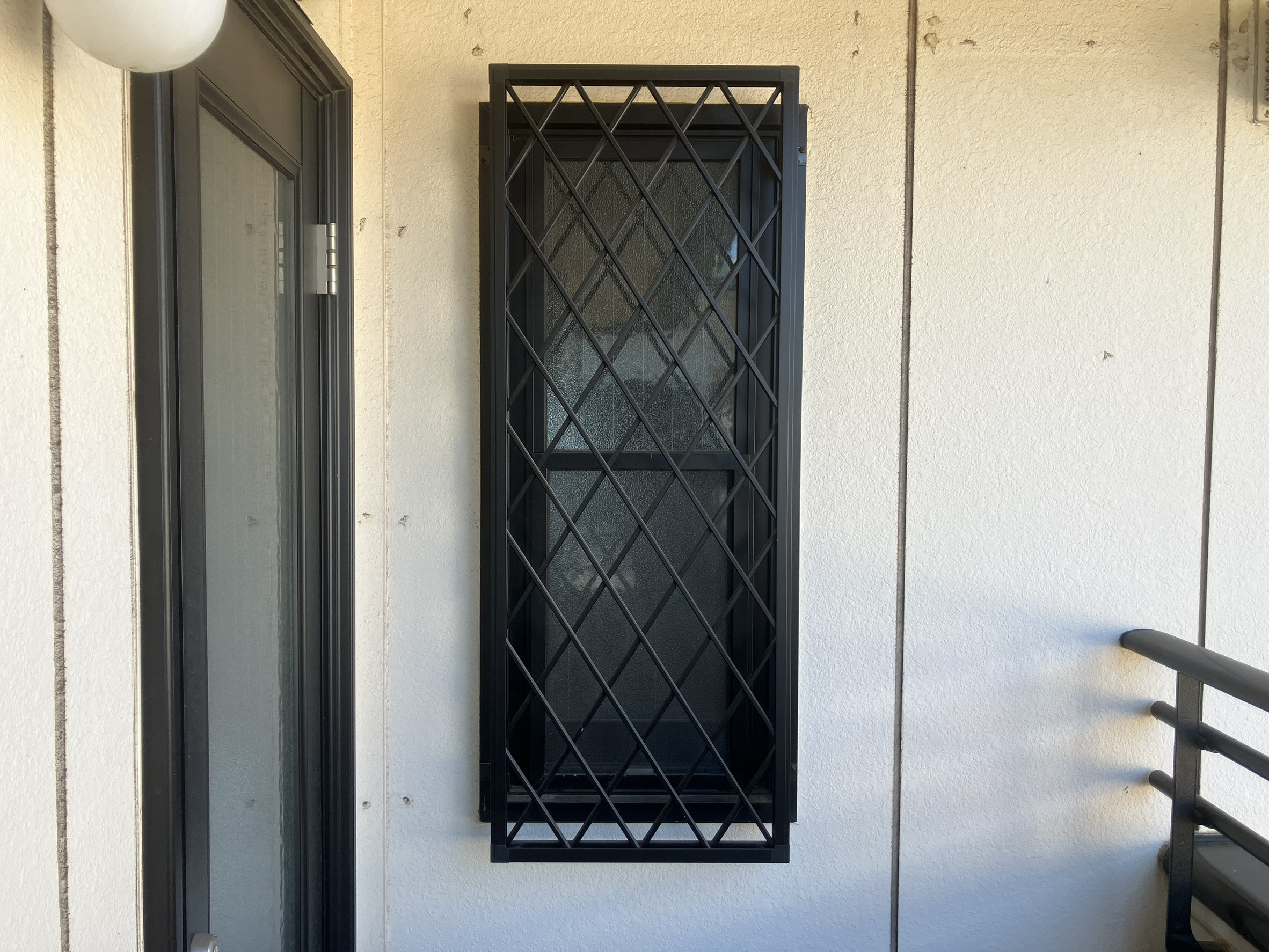 つくば住生活 つくば店の【寒さ・結露対策】LIXILのリプラスでトリプルガラスの高断熱な窓に交換した施工事例の施工前の写真1