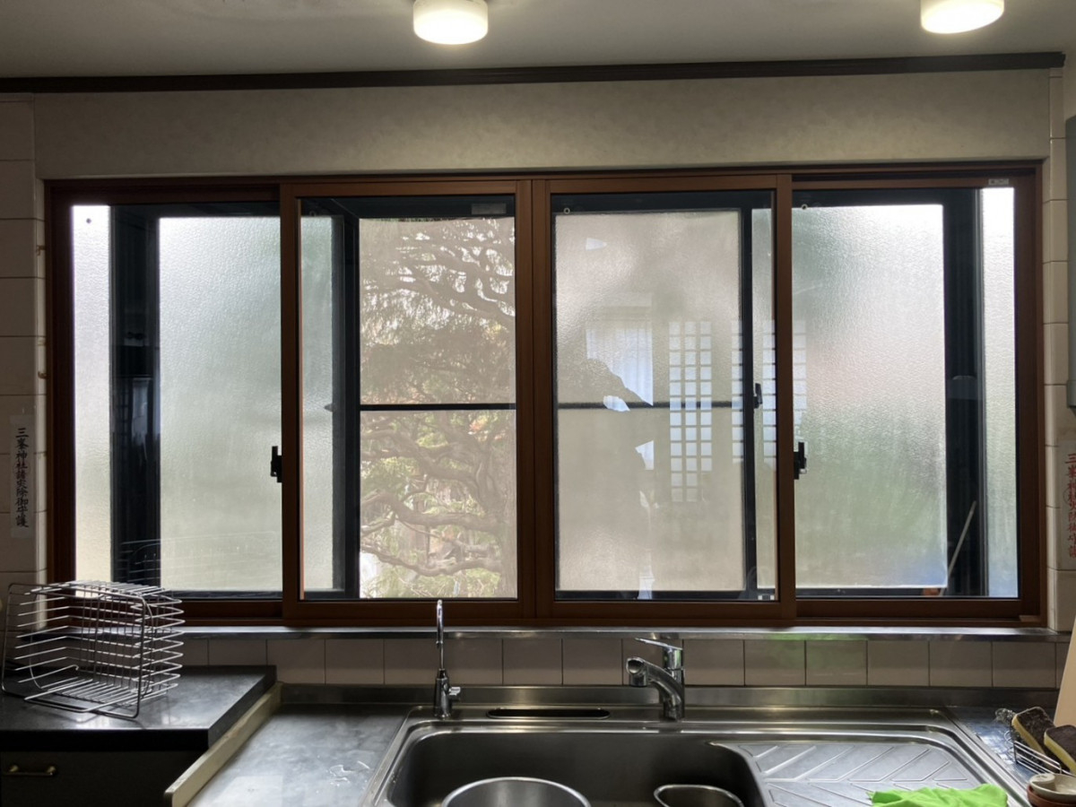 つくば住生活 つくば店のLIXIL内窓×真空ガラス「スペーシアクール」で実現！キッチンの寒さ・結露を根本改善した窓リフォームの施工後の写真1