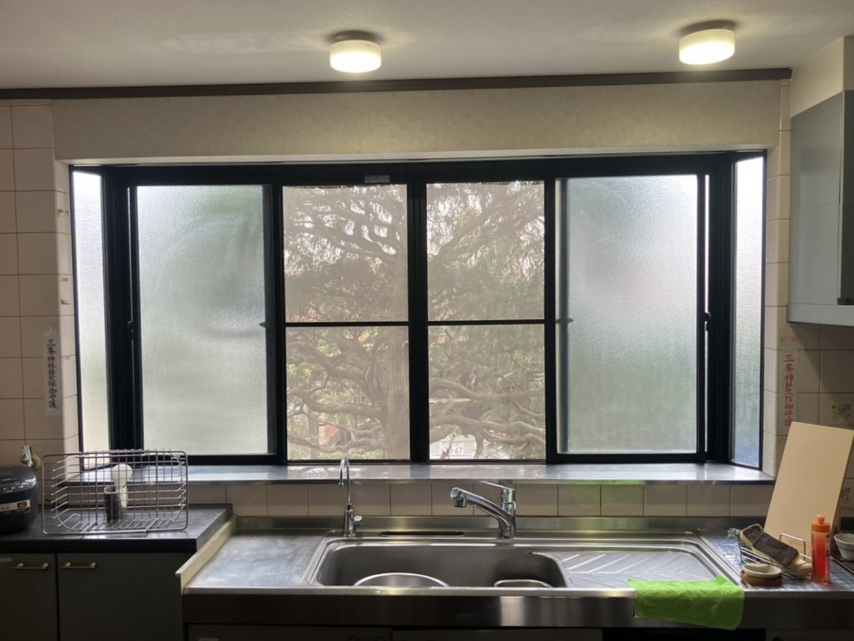 つくば住生活 つくば店のLIXIL内窓×真空ガラス「スペーシアクール」で実現！キッチンの寒さ・結露を根本改善した窓リフォームの施工前の写真1