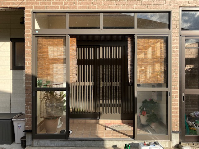 三幸トーヨー住器の玄関の引き戸が大変身！！の施工前の写真1