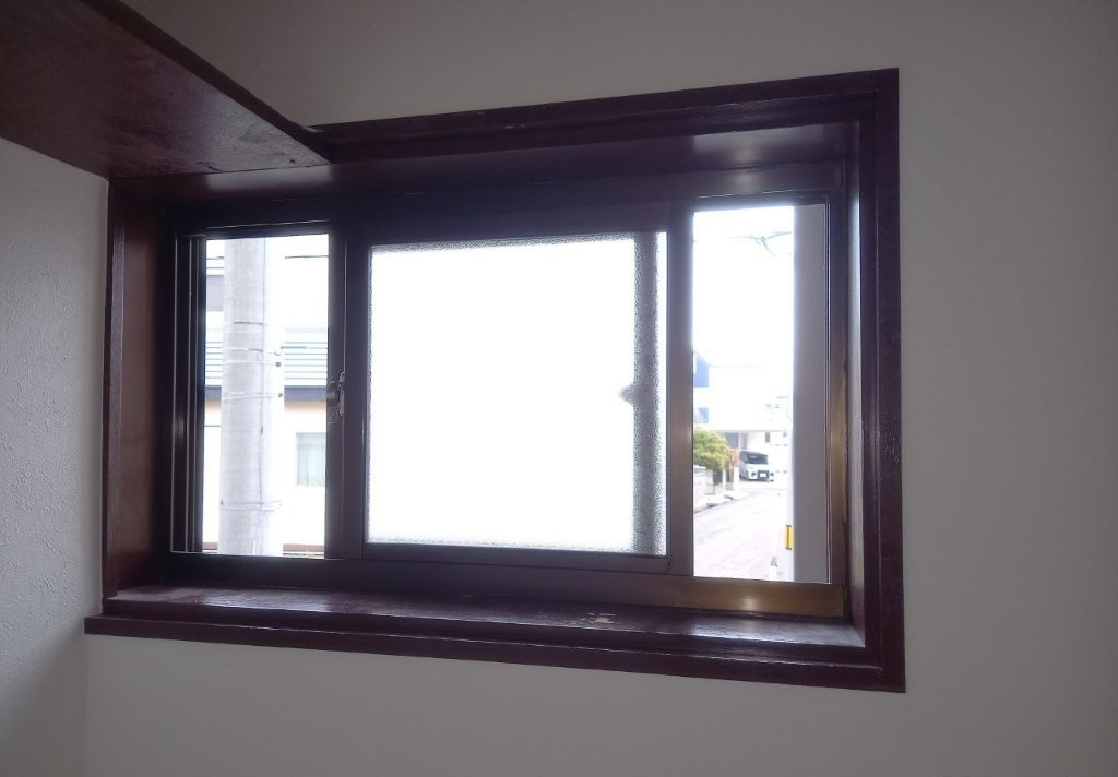 三幸トーヨー住器の内窓設置で快適生活！の施工前の写真1