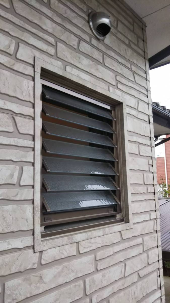 マドクターXの窓のお取替えの施工前の写真1