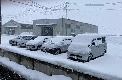 朝から雪～⛄ AOBT 浪岡インター店のブログ 写真2