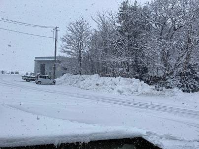 朝から雪～⛄ AOBT 浪岡インター店のブログ 写真1
