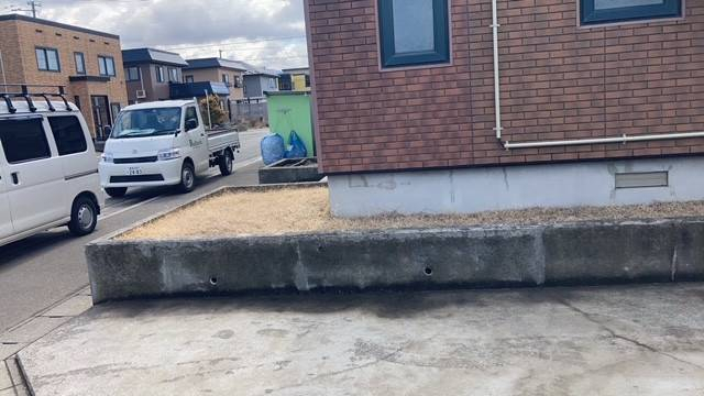 AOBT 浪岡インター店のカ－ポ－ト+土間コンクリート工事の施工前の写真3