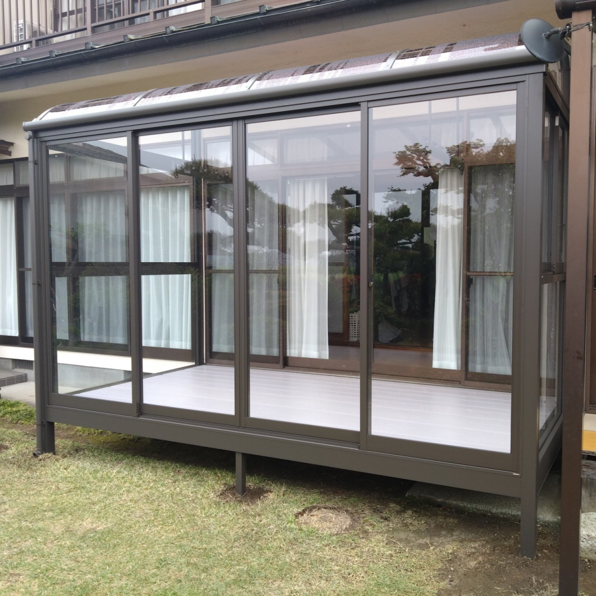 カワサキトーヨー住器 那須那珂川のサンルーム設置工事の施工後の写真2