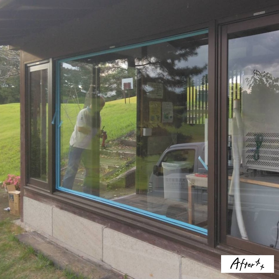 カワサキトーヨー住器 那須那珂川のガラス入替工事(A 様邸)の施工後の写真1