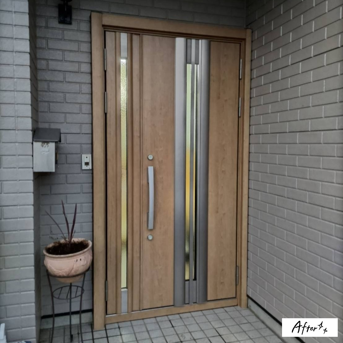 カワサキトーヨー住器 那須那珂川の玄関ドア交換工事(A 様邸)の施工後の写真1