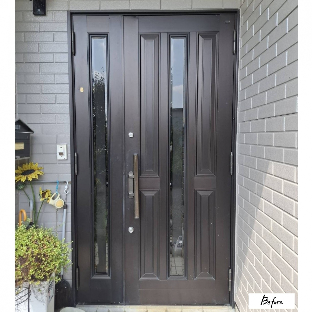 カワサキトーヨー住器 那須那珂川の玄関ドア交換工事(A 様邸)の施工前の写真1