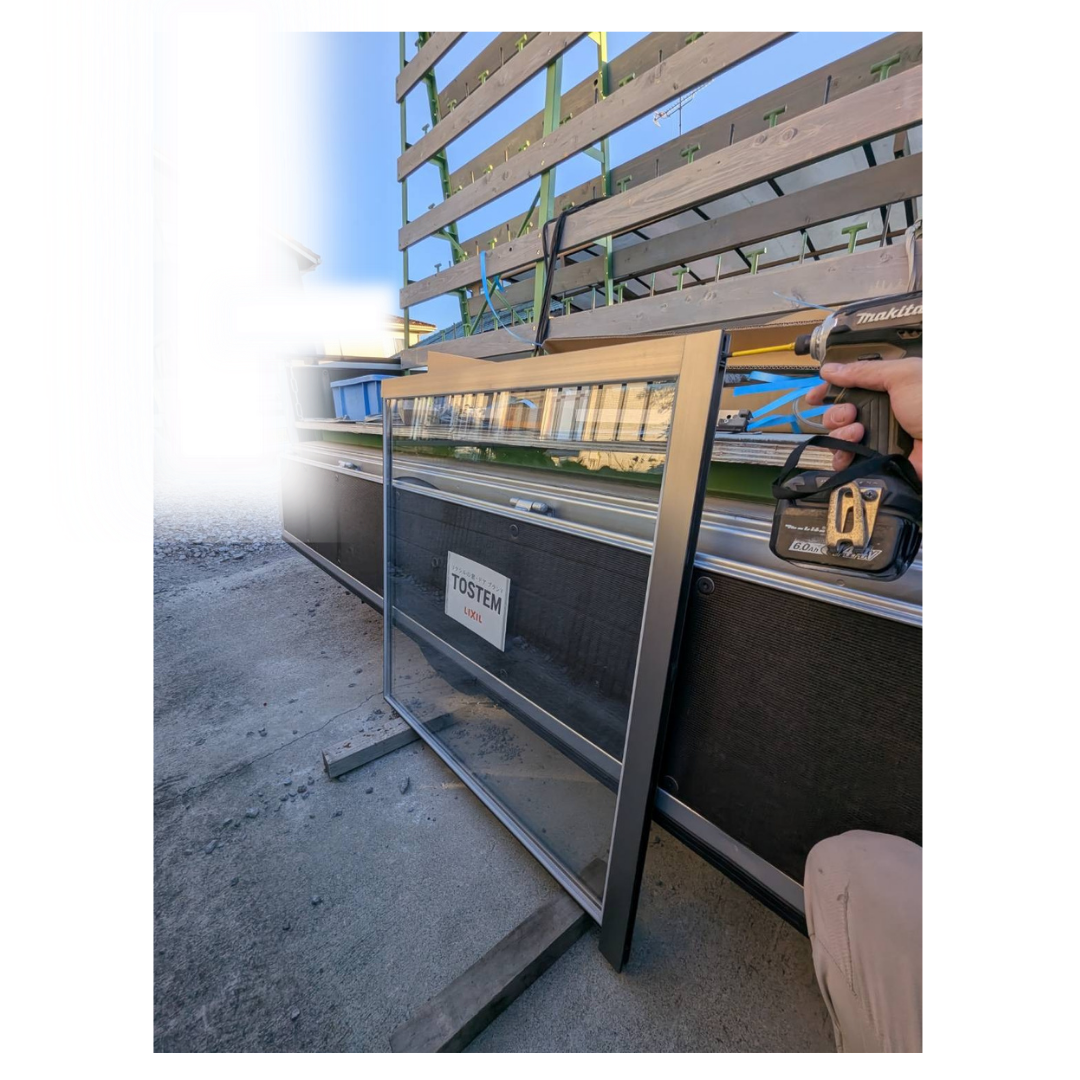 マドLABO前橋の【前橋市】小さなヒビが入ったペアガラスの交換事例の施工事例詳細写真1