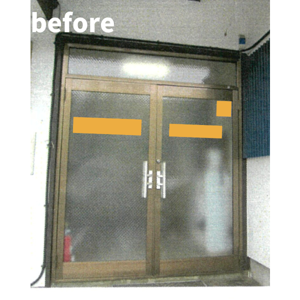 マドLABO前橋の便利で安心!店舗入口ドアをリニューアル (前橋市)の施工前の写真1