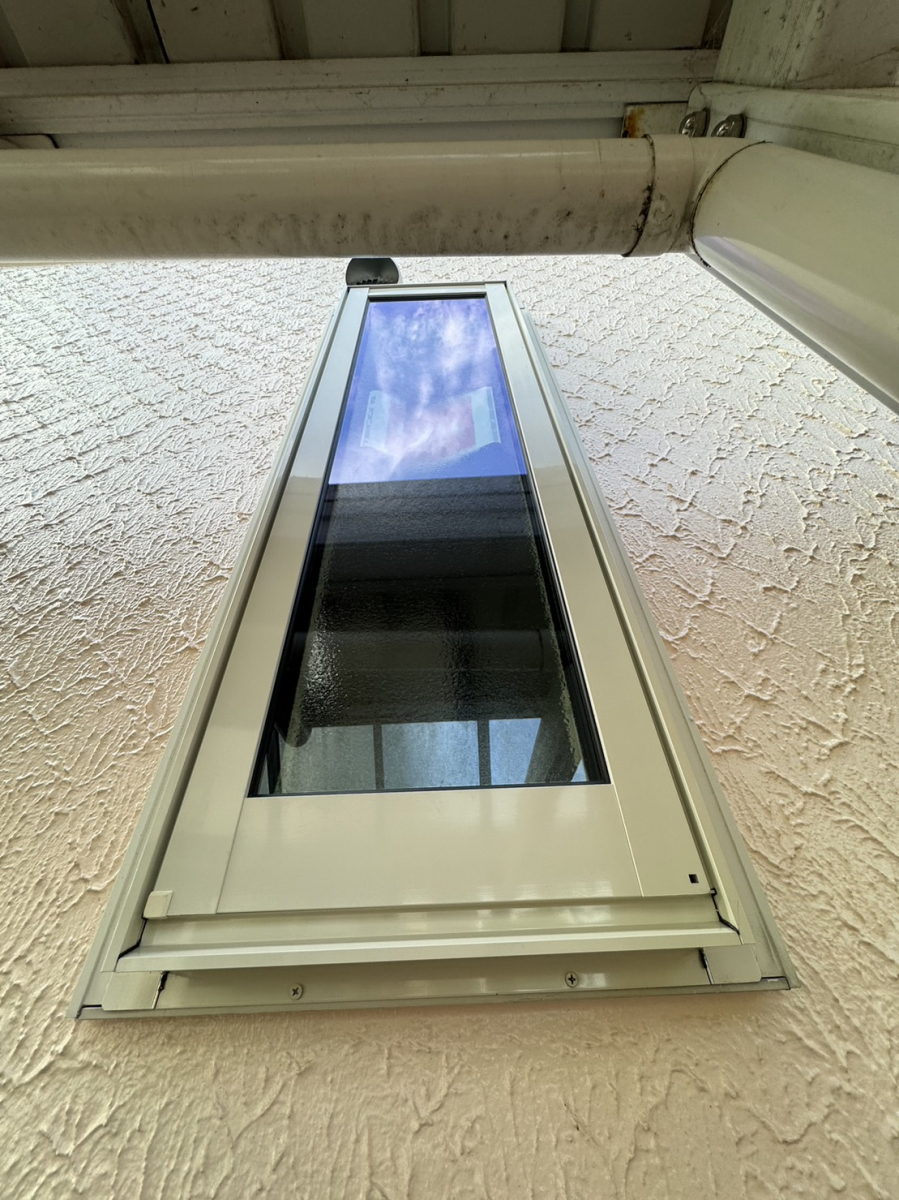 ビエンカサのルーバー窓から、タテスベリ窓へ交換の施工事例詳細写真1