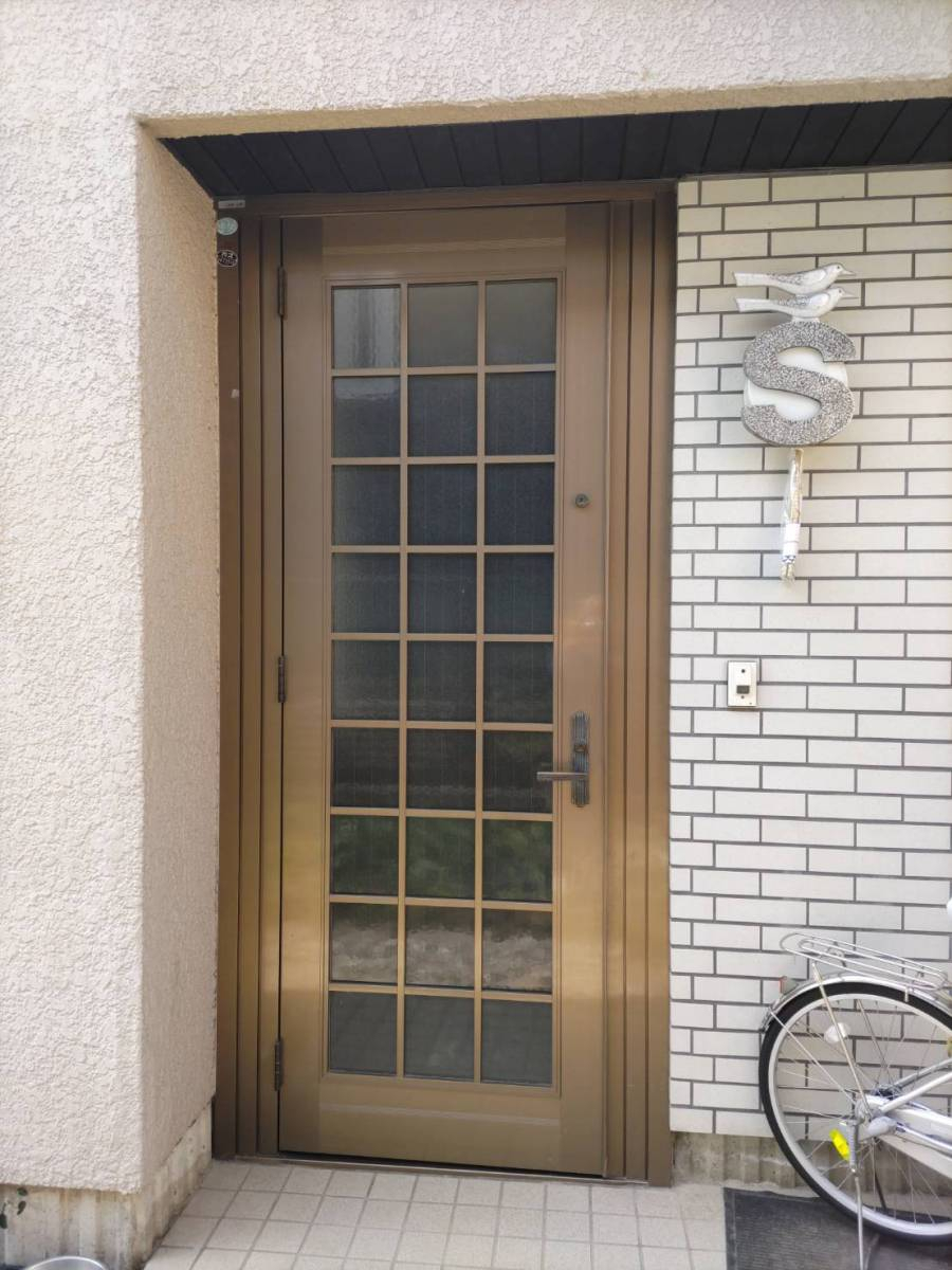 ビエンカサのやっぱり玄関は家の顔の施工前の写真1