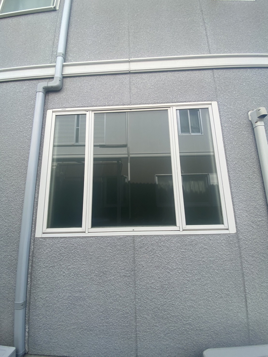 ビエンカサのカバー工法であっという間に断熱窓にの施工前の写真2