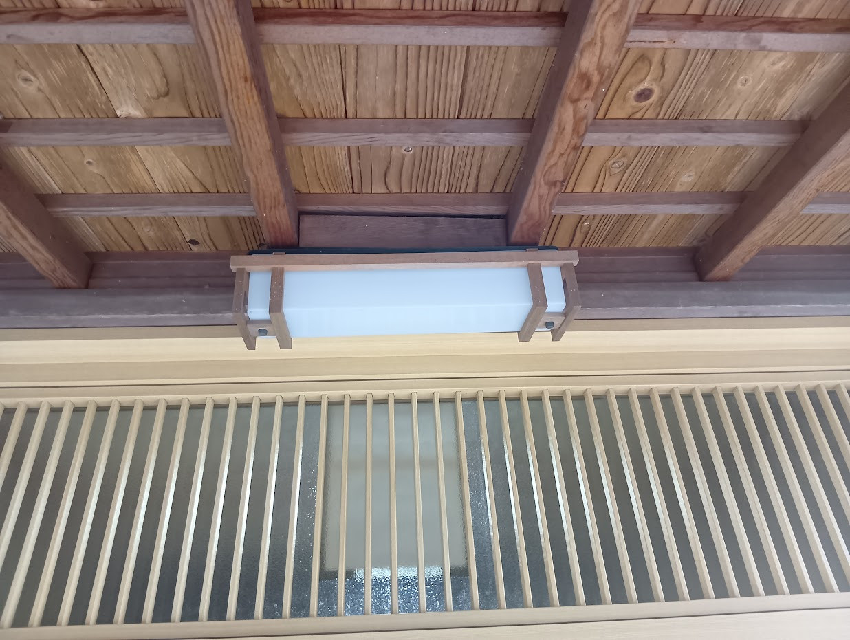 ビエンカサのたった一日で、玄関がグレードアップしました　電気錠仕様になりましたの施工前の写真3