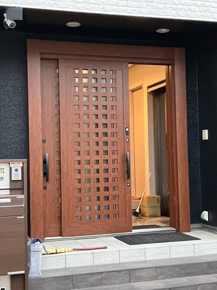広海クラシオ 徳島店のリシェント玄関引き戸の施工例ですの施工後の写真2