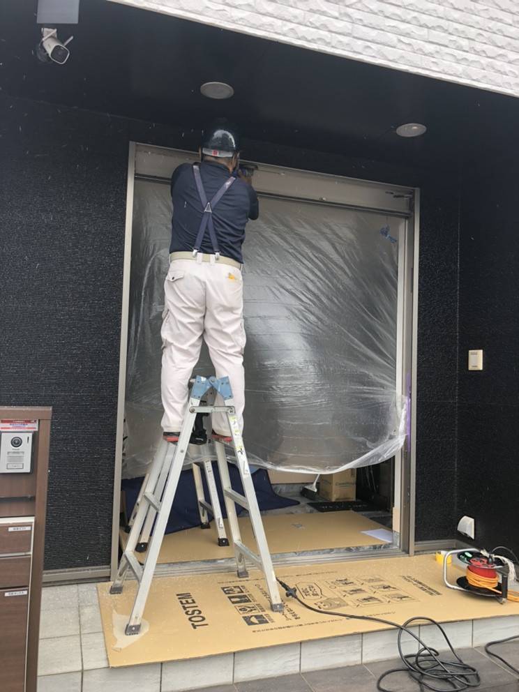 広海クラシオ 徳島店のリシェント玄関引き戸の施工例ですの施工前の写真2