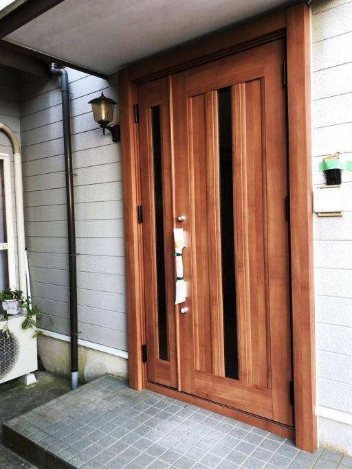 広海クラシオ 徳島店の玄関ドア交換：１ＤＡＹリフォーム工事⑪の施工前の写真1