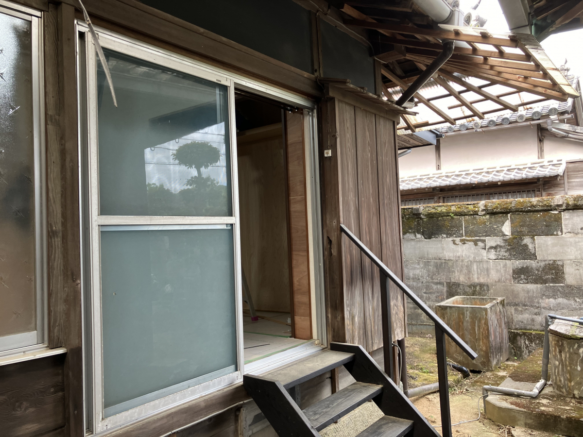 広海クラシオ 徳島店の【窓リフォーム施工事例】築100年の数寄屋造り住宅を快適にの施工前の写真2