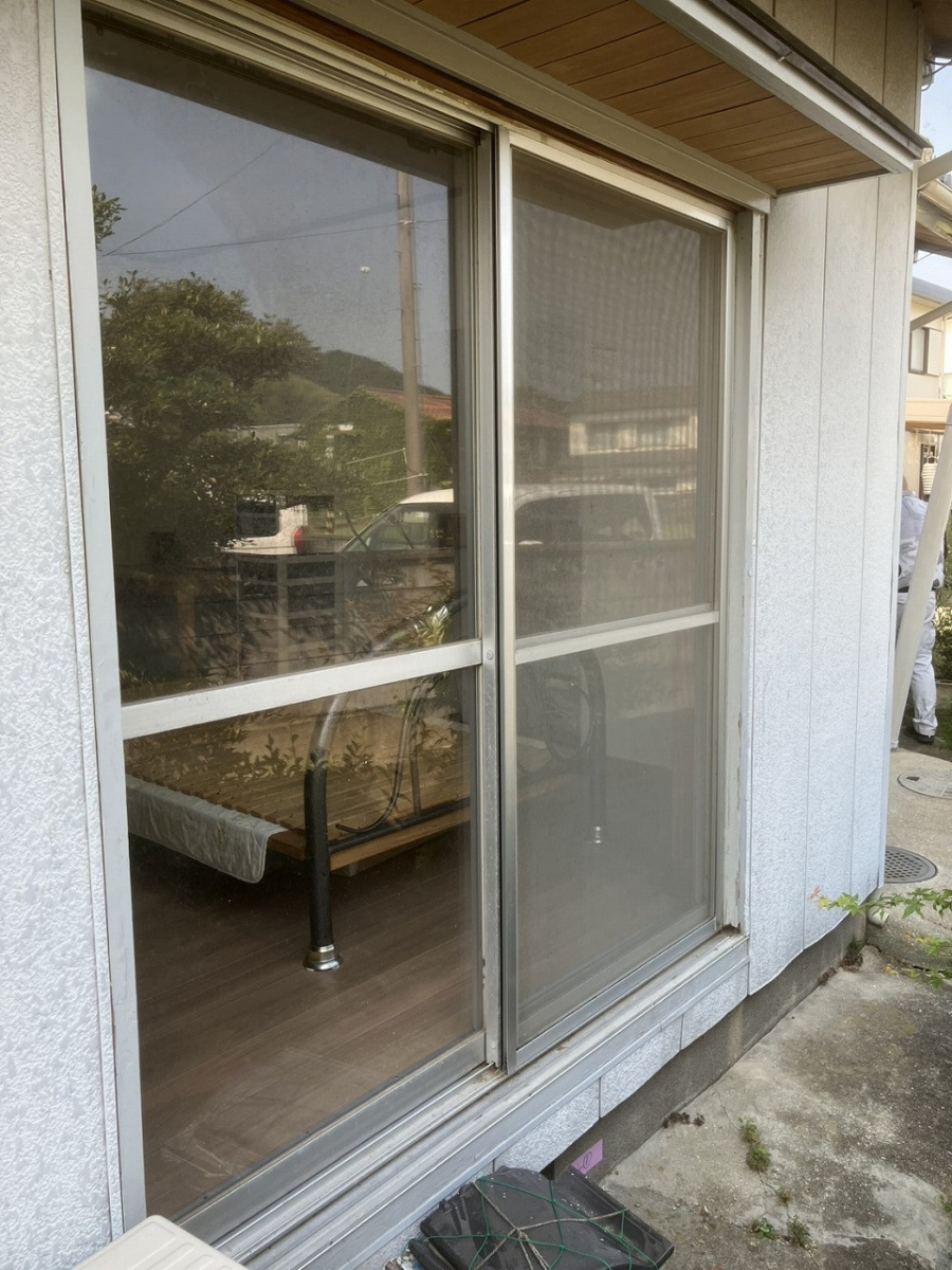 広海クラシオ 徳島店の冬の寒さも、夏の暑さも原因は「窓」でした…窓を替えるだけで、住まいの快適さは驚くほど変わります！の施工前の写真2