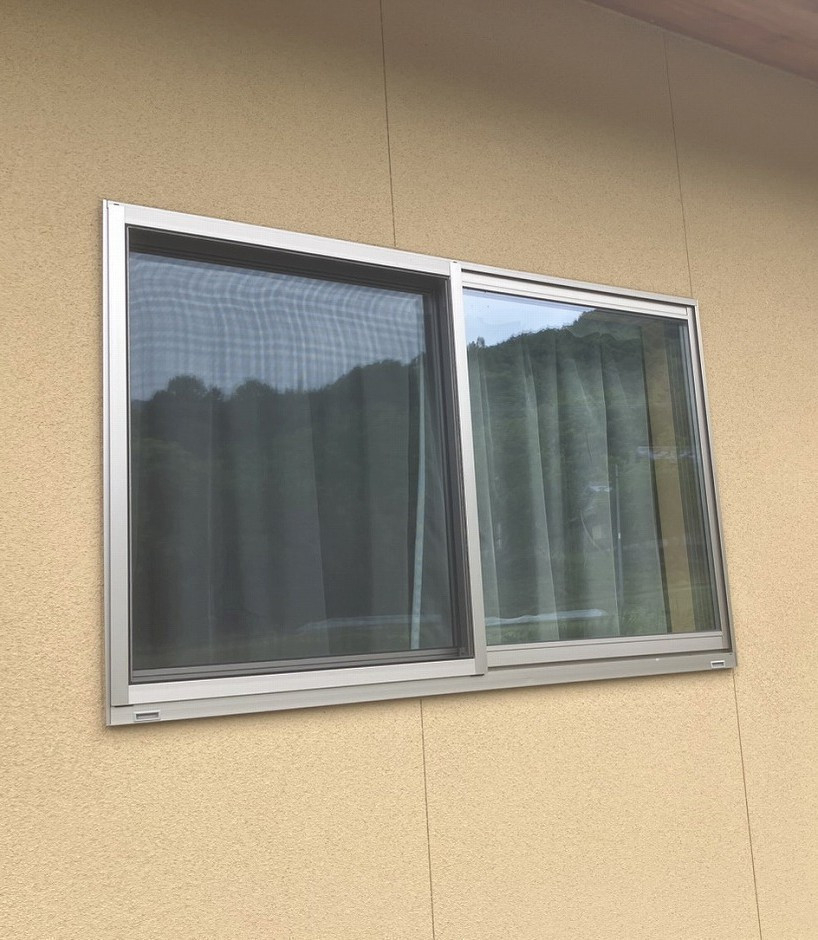 広海クラシオ 徳島店の“何かあってから”では遅い… 後悔する前に後付け雨戸シャッターで安心をプラスしませんか💪😊の施工前の写真1