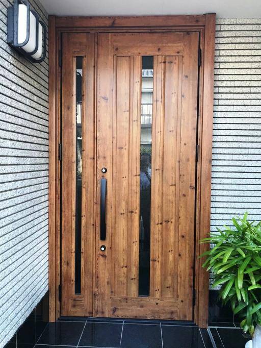 広海クラシオ 徳島店の玄関ドア交換：１ＤＡＹリフォーム工事⑤の施工後の写真2
