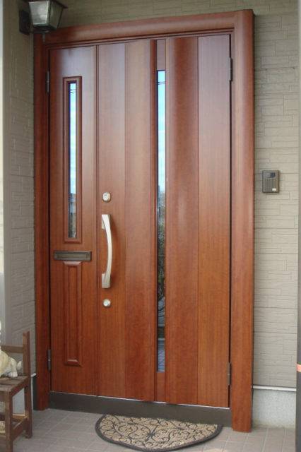 リ・ウィンドの玄関ドア取替え工事の施工後の写真1