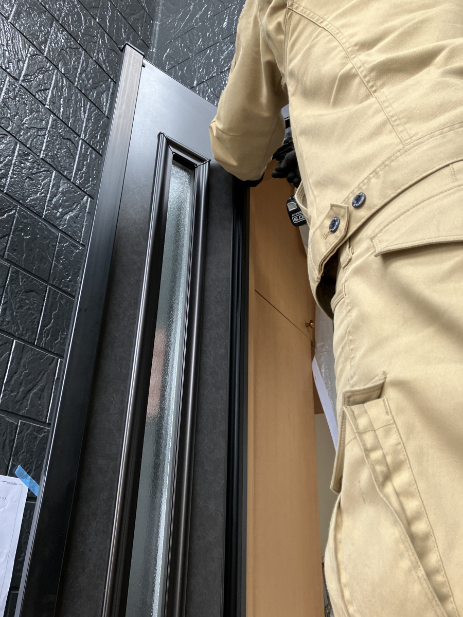 リ・ウィンドのリシェントドア３・高断熱仕様へのお取替え事例！！の施工前の写真2