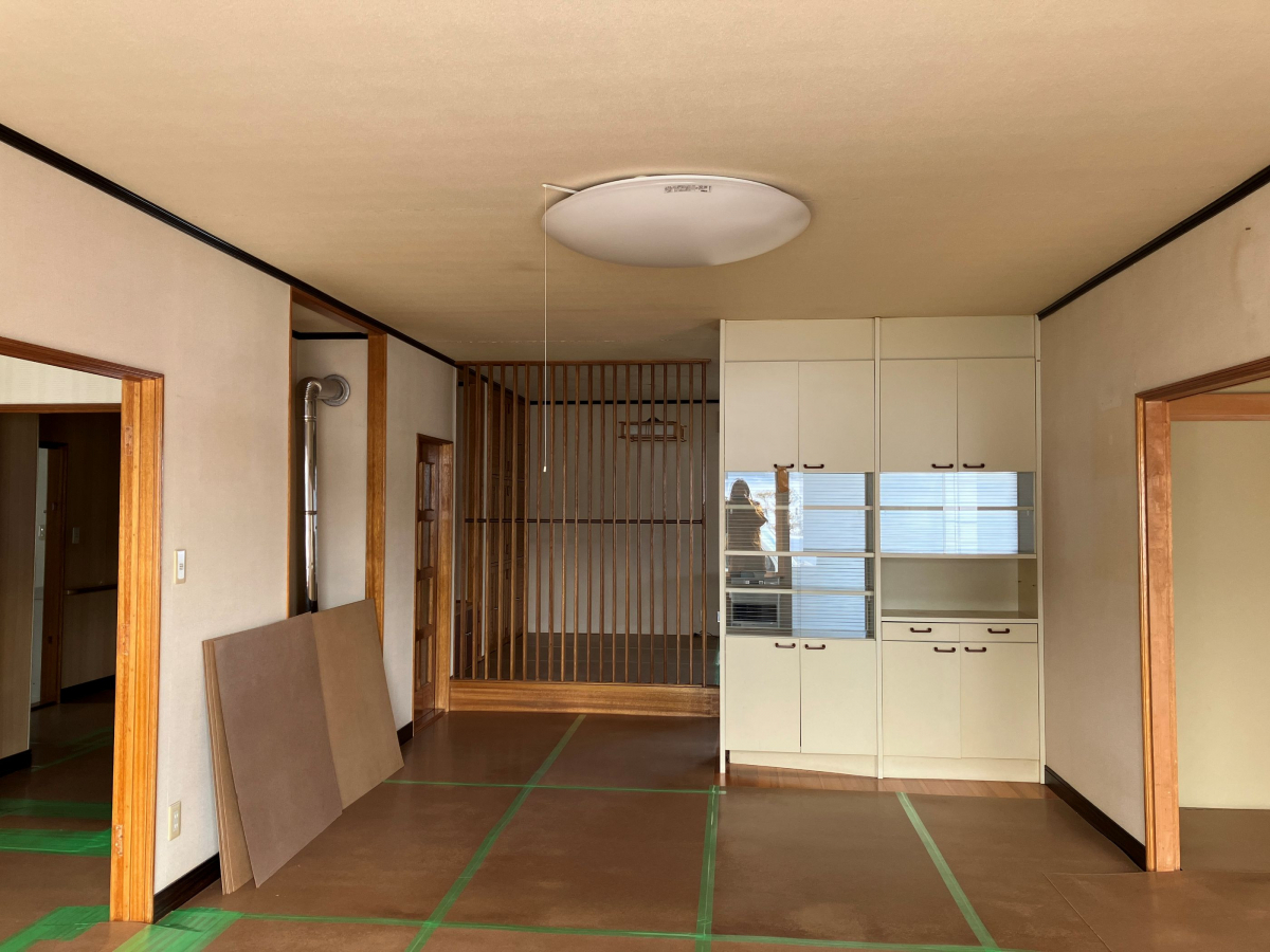 リ・ウィンドの【内装リフォーム】壁・天井ビニールクロス貼替の施工前の写真2