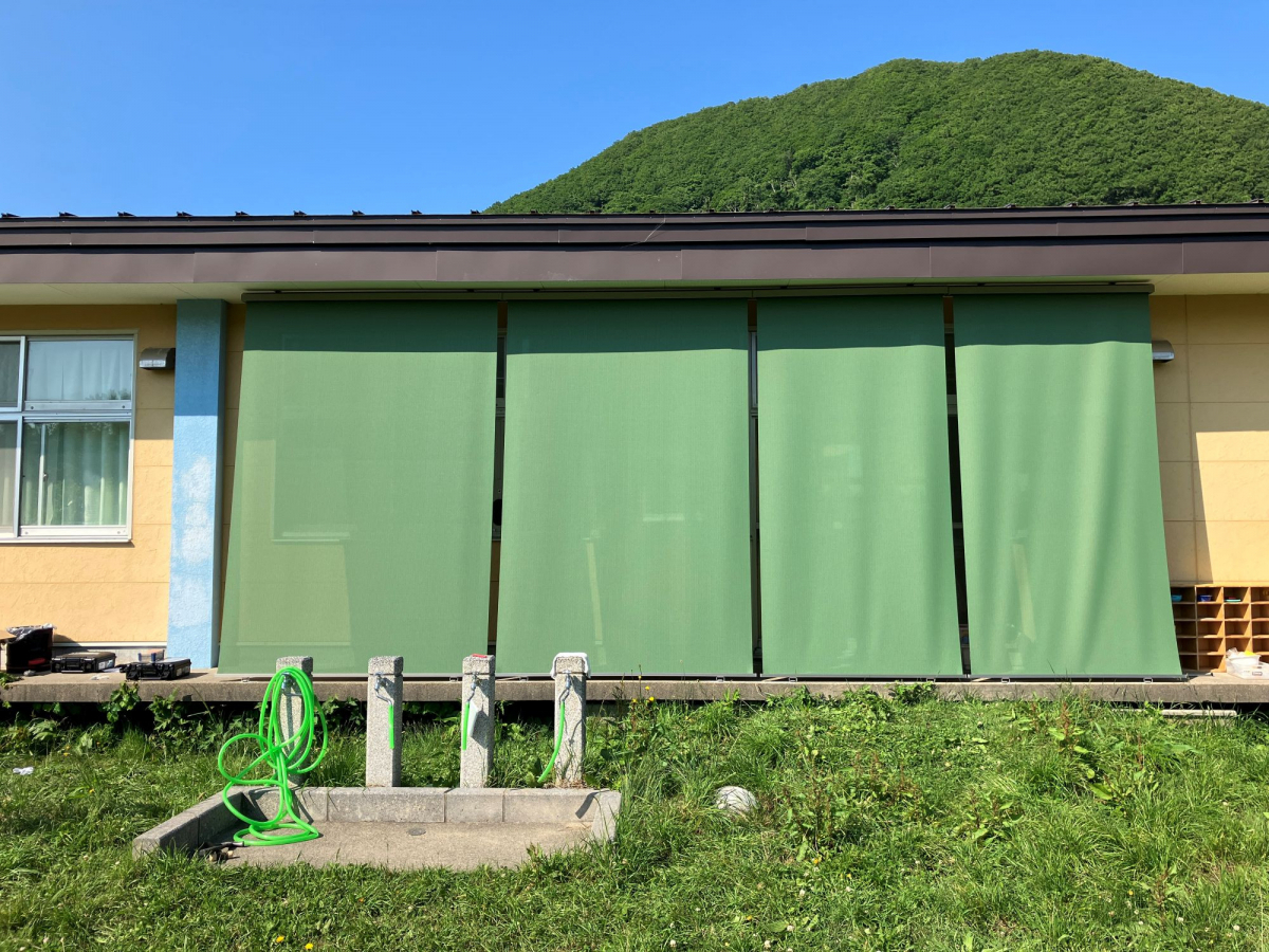 リ・ウィンドの❷【スタイルシェード】夏の強い日差しをやさしく遮るの施工後の写真1