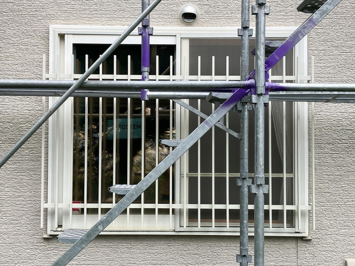 リ・ウィンドの防犯対策リフォーム【和室窓に面格子設置】の施工後の写真1