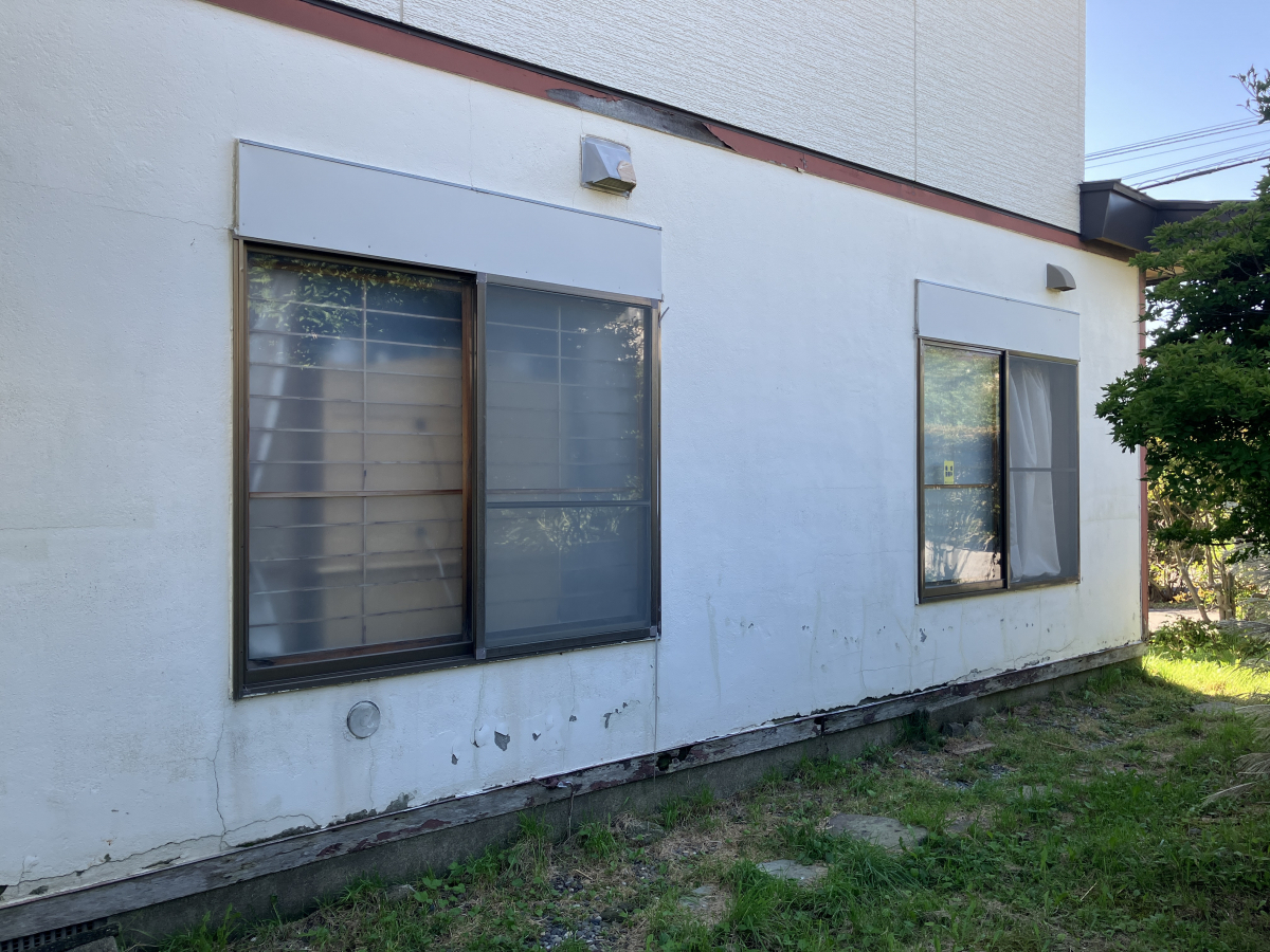 リ・ウィンドの外壁の“気になる一面”だけ貼り替えました！の施工前の写真1