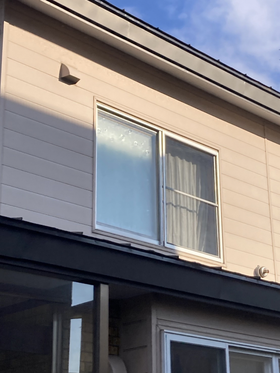 リ・ウィンドの【マドの交換】樹脂窓ＥＷへ＿カバー工法で壊さないリフォーム！の施工前の写真1