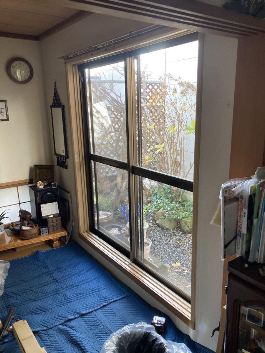 リ・ウィンドの掃き出し窓に【インプラス】の施工前の写真1