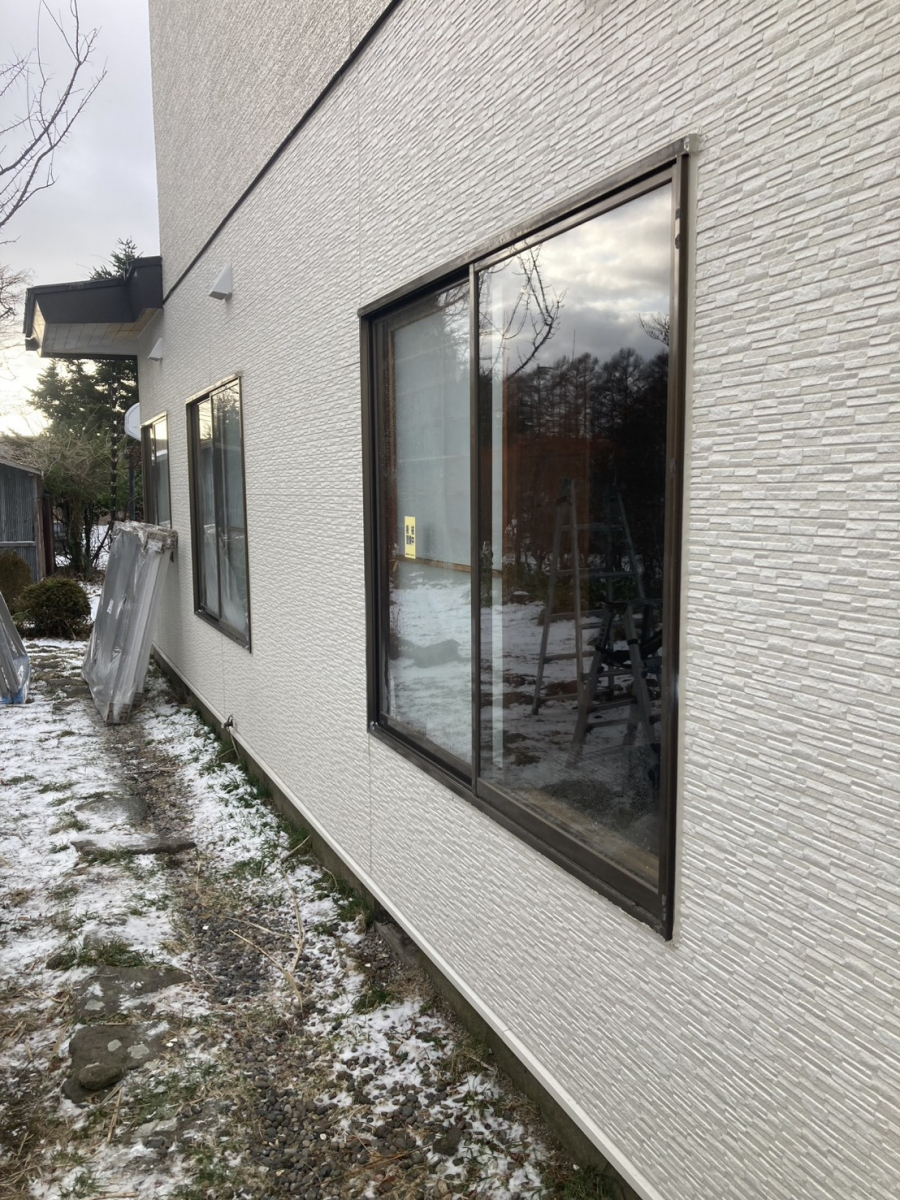 リ・ウィンドの外窓交換で断熱・防犯性アップの施工前の写真2