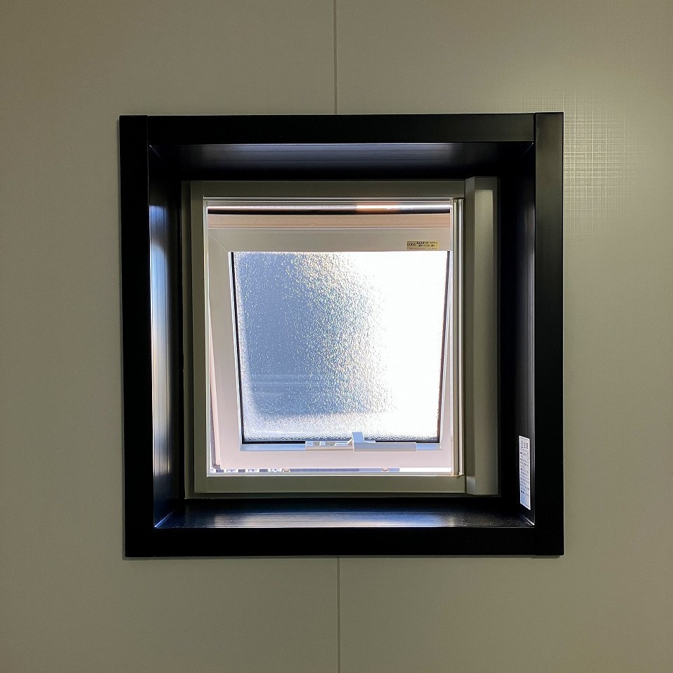 リ・ウィンドの内窓（インプラス）取付工事_補助金活用事例の施工前の写真2