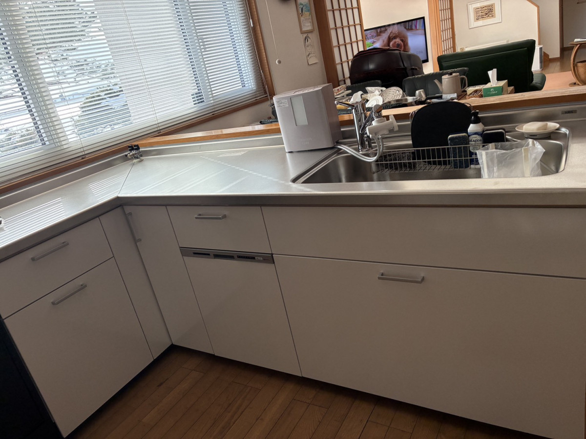 リ・ウィンドのL型キッチン入替リフォーム｜LIXIL シエラS（食洗機付き）の施工後の写真1